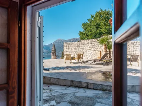 Sale, two bedroom apartment, 87m², Perast, Kotor - image 15