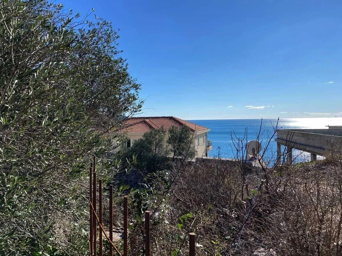 Prodaja, plac, 740m², Pržno, Budva