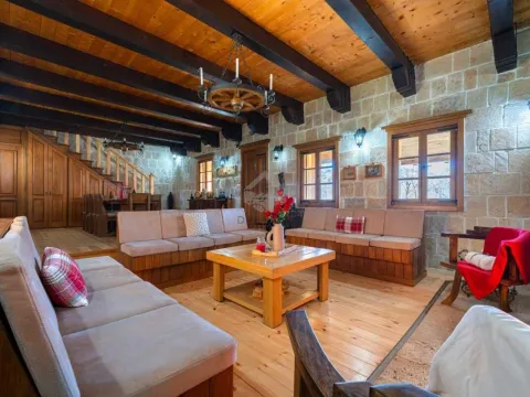 Izdavanje, kuća, 200m², Podgorica, Crna Gora - image 11