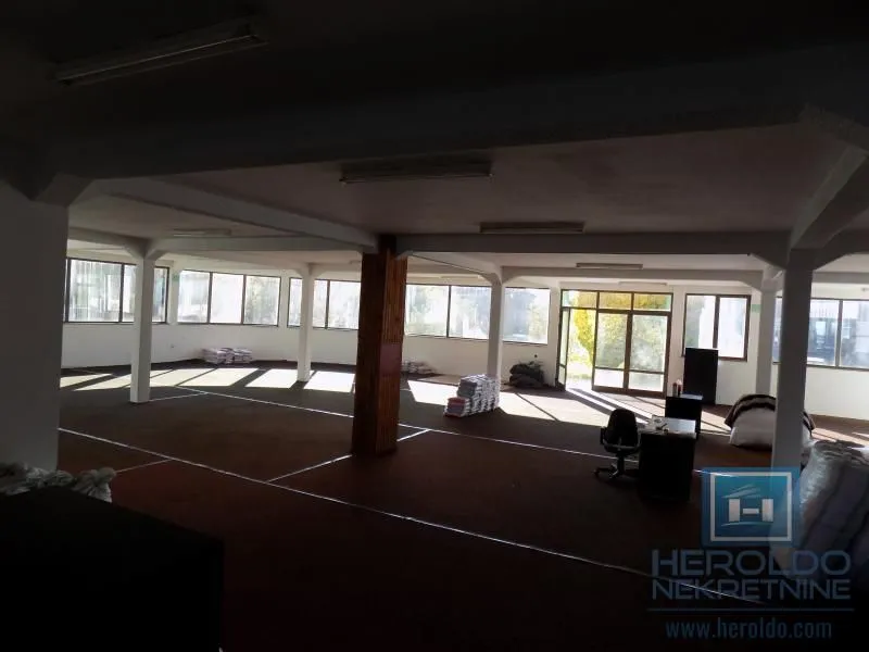 Rent, office space, 1300m², Supska, Ćuprija
