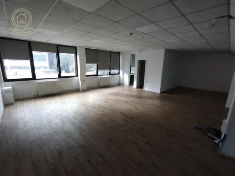 Izdavanje, poslovni prostor, 200m², Bulevar Oslobodjenja, Novi Sad Sve Podlokacije - image 8