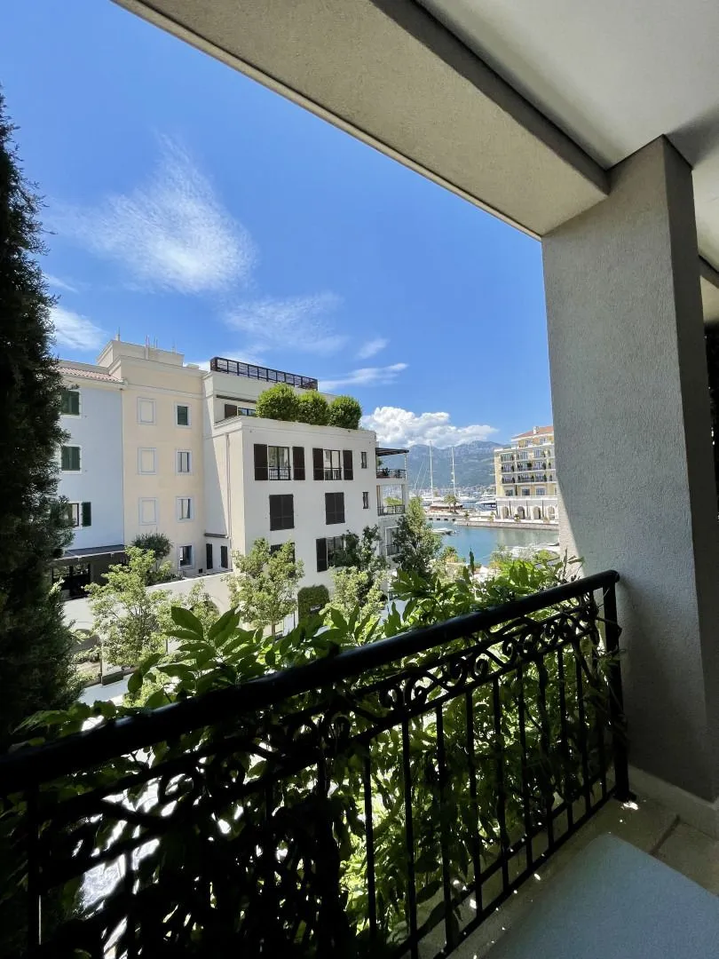 Rent, two bedroom apartment, 125m², Porto Montenegro, Tivat