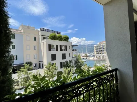 Rent, two bedroom apartment, 125m², Porto Montenegro, Tivat - image 21