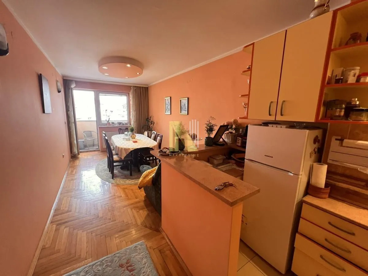 Prodaja, četvorosoban stan, 121m², Sajmište, Novi Sad