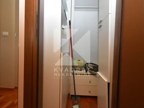 Izdavanje, jednosoban stan, 45m², City Kvart, Podgorica - image 9