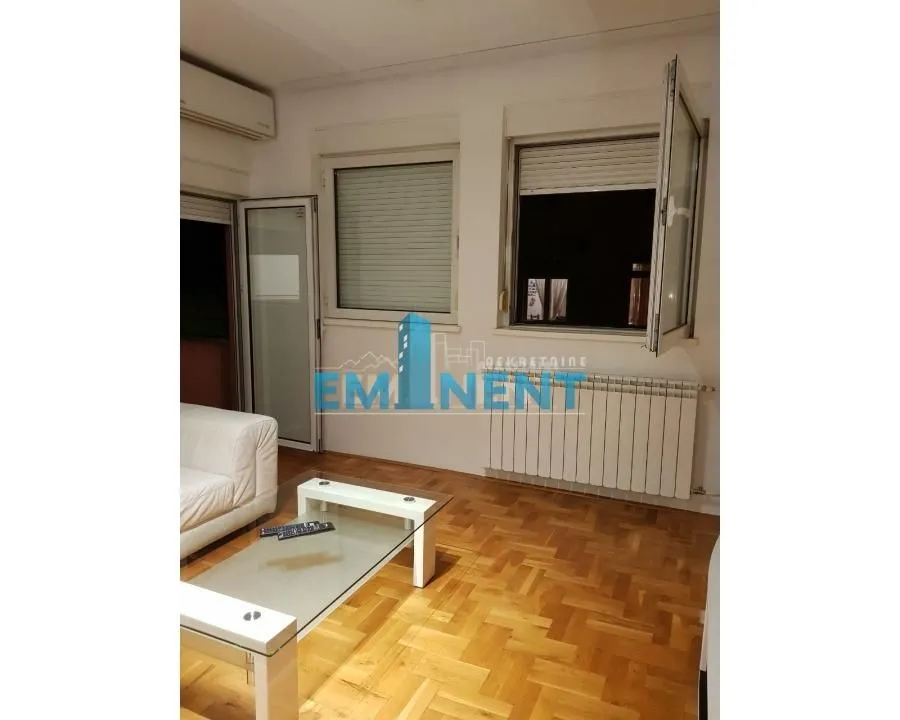 Izdavanje, dvosoban stan, 62m², Palilula Sve Podlokacije, Beograd