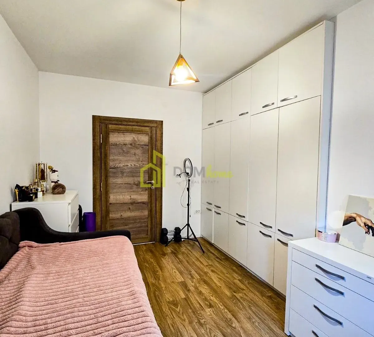 Sale, house, 216m², Blok 6, Podgorica