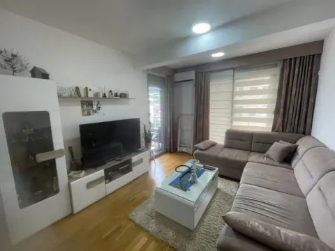 Sale, two bedroom apartment, 70m², Centar, Ulcinj