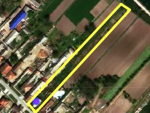 Zemljište in Stari Banovci