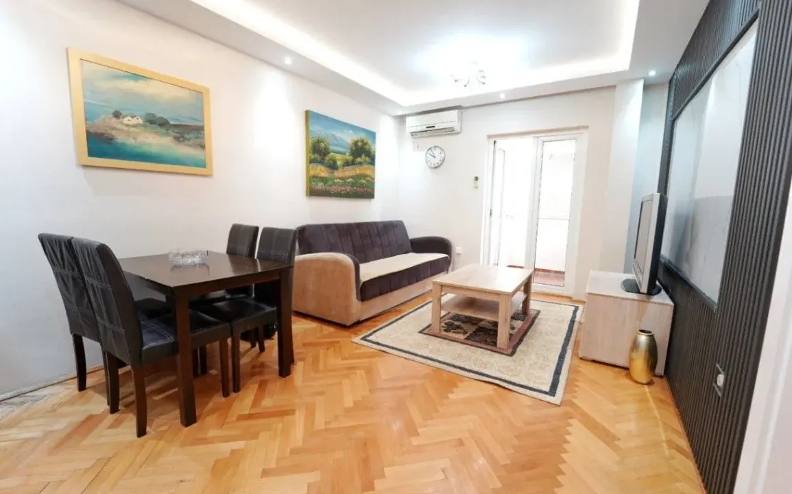 Izdavanje, jednosoban stan, 45m², Preko Morače, Podgorica