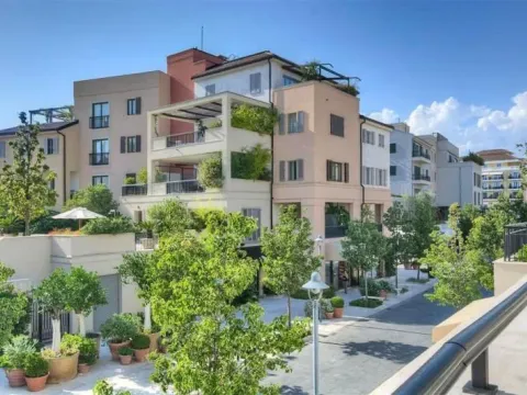 Prodaja, dvosoban stan, 100m², Centar, Tivat - image 3