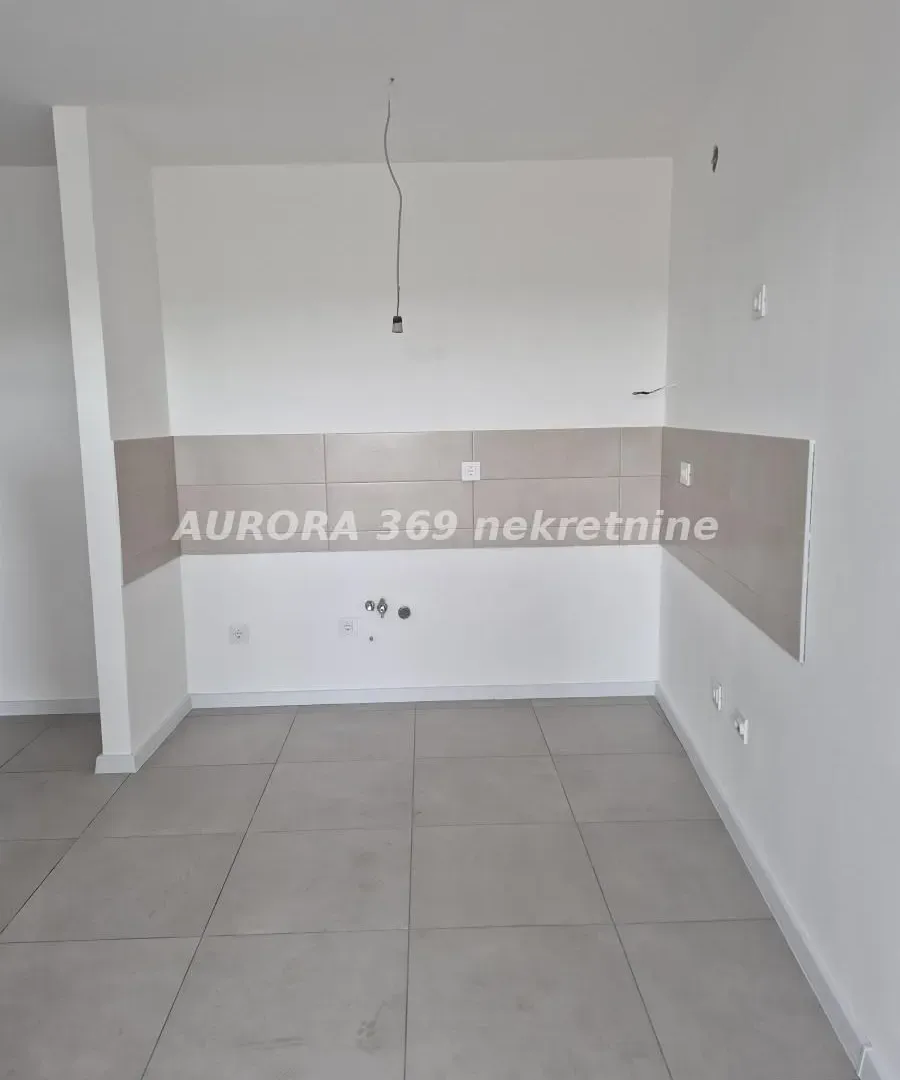 Prodaja, dvosoban stan, 62m², Irig, Srbija