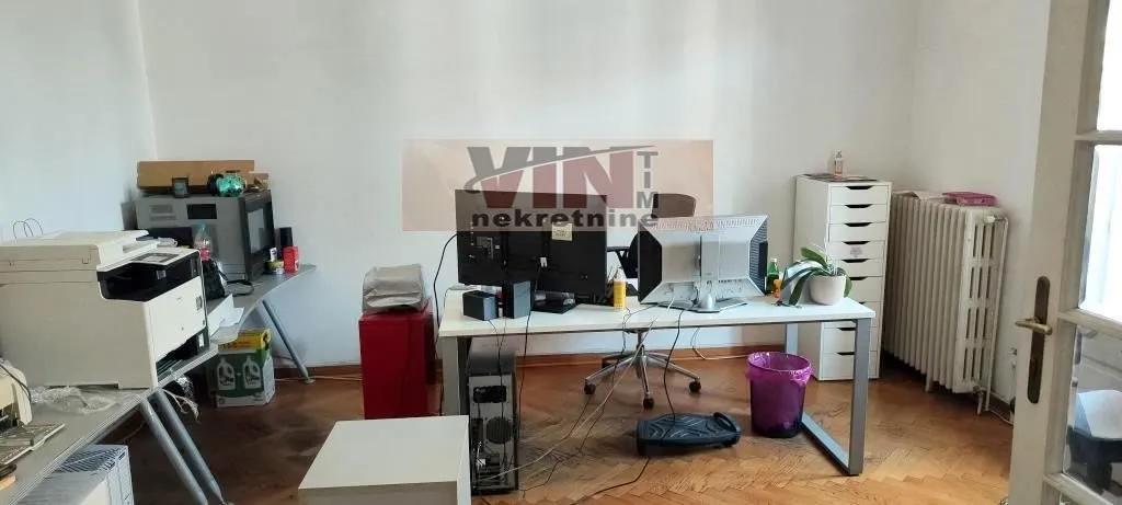 Izdavanje, četvorosoban stan, 115m², Stari Grad, Beograd
