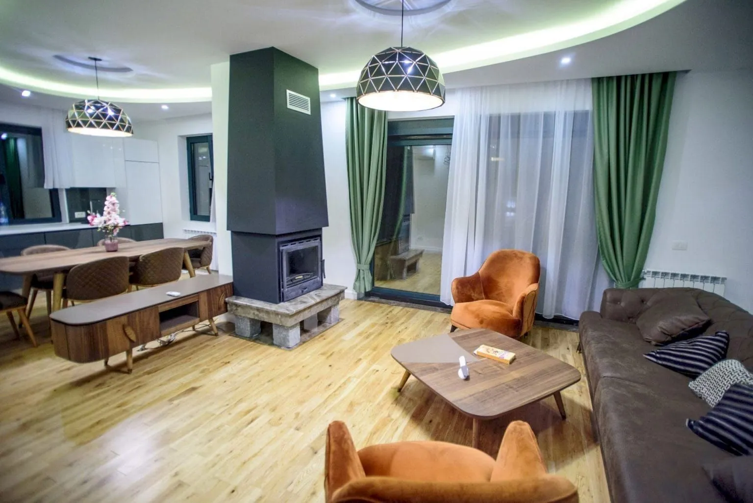 Prodaja, kuća, 200m², Tivat, Crna Gora