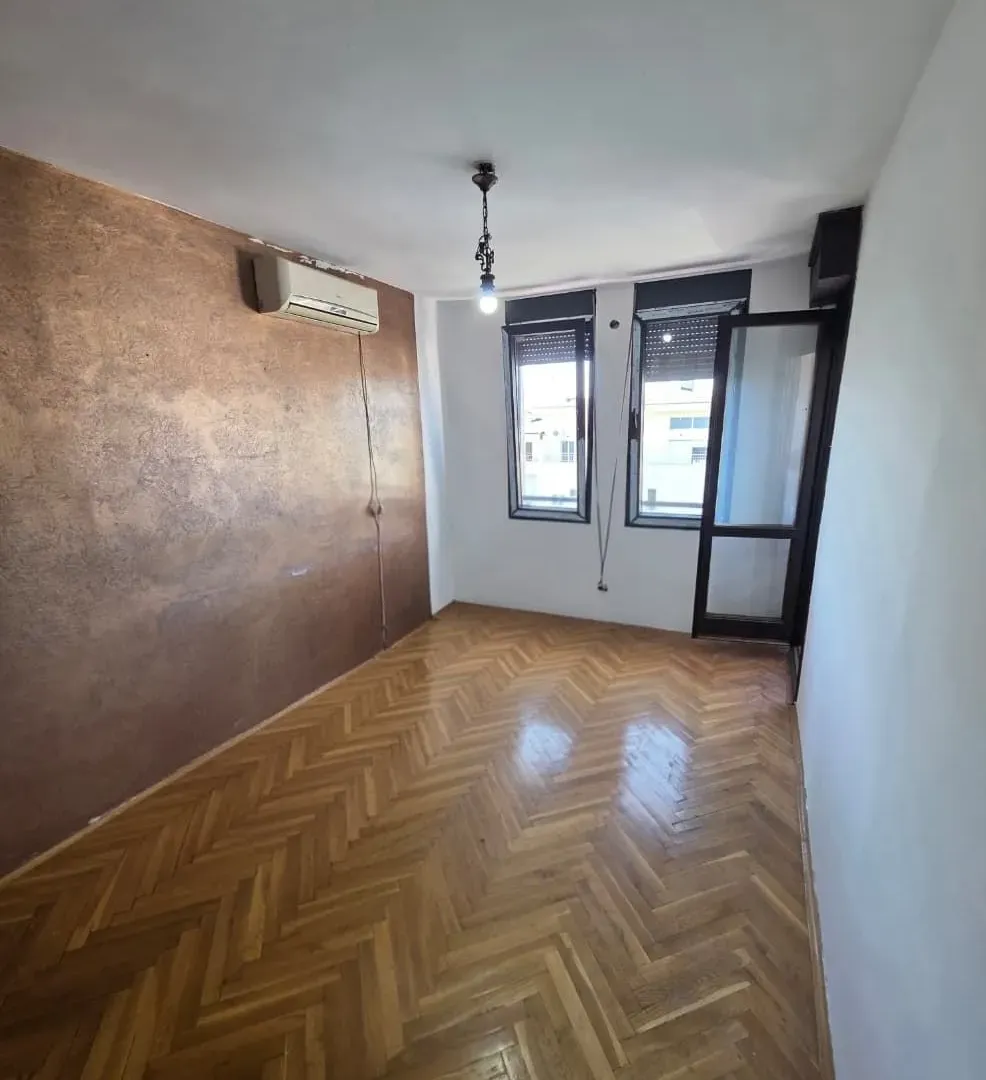Prodaja, trosoban stan, 95m², Blok 9, Podgorica