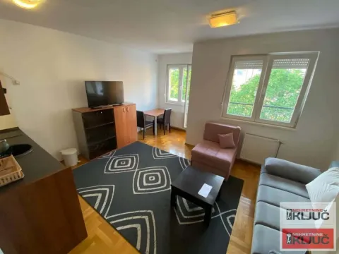 Izdavanje, garsonjera, 29m², Centar, Novi Sad - image 2