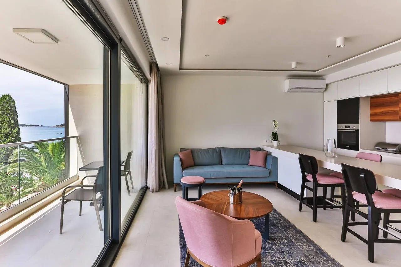 Sale, two bedroom apartment, 75m², Rafailovići, Budva