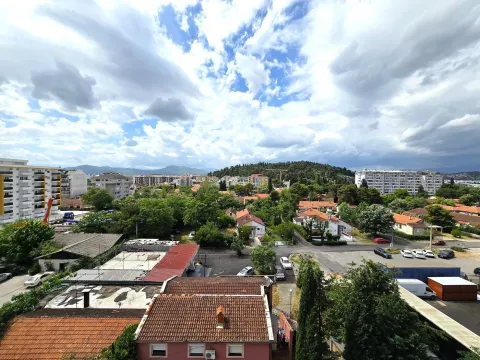 Prodaja, stan, 194m², Pobrežje, Podgorica - image 5