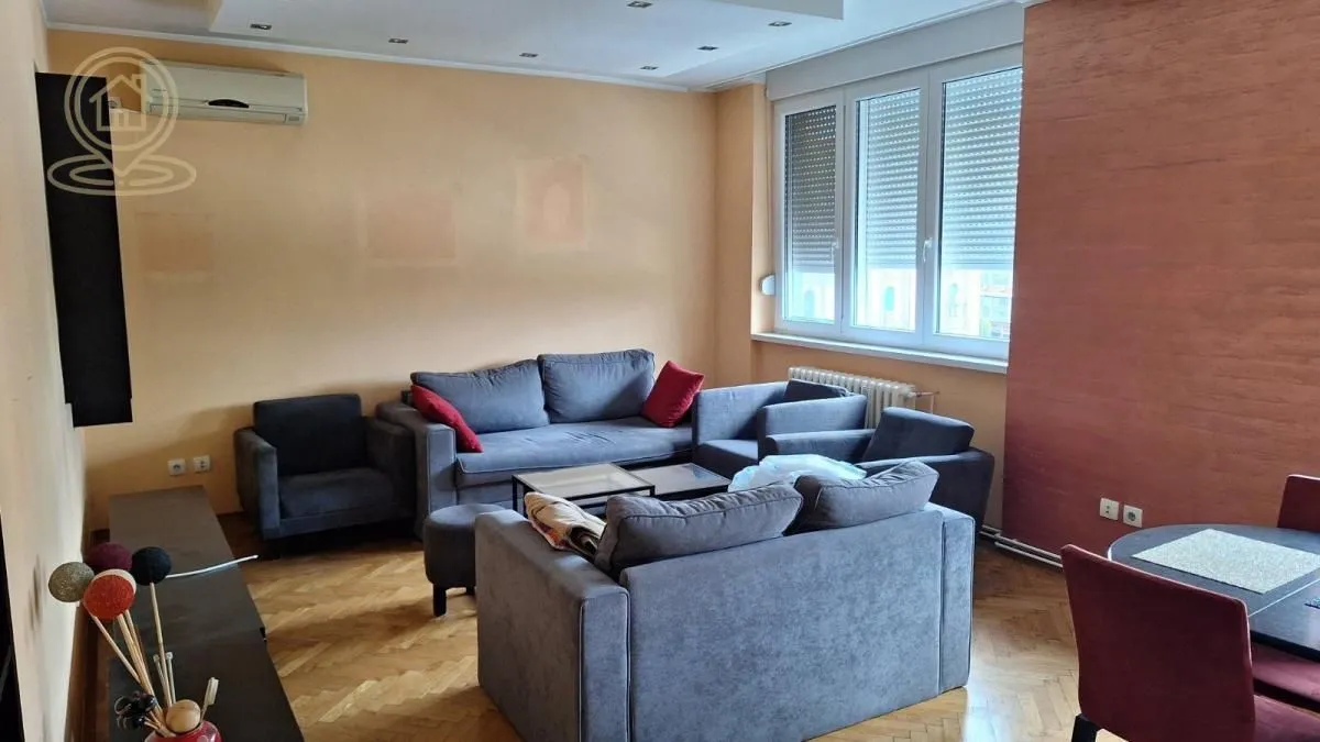 Izdavanje, trosoban stan, 78m², Stari grad, Novi Sad