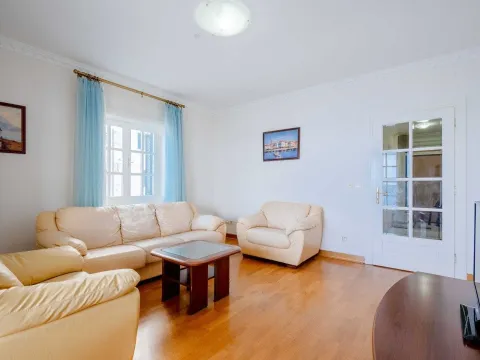 Sale, three bedroom apartment, 87m², Sveti Stefan, Budva - image 2