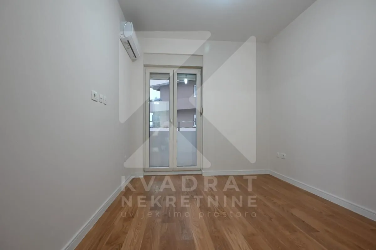 Rent, office space, 65m², Central Point, Podgorica
