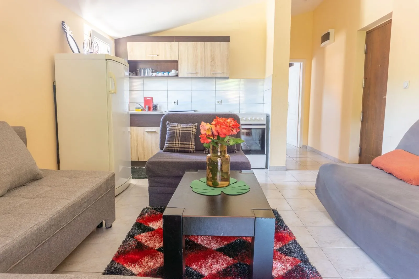 Prodaja, kuća, 700m², Lastva Grbaljska, Kotor