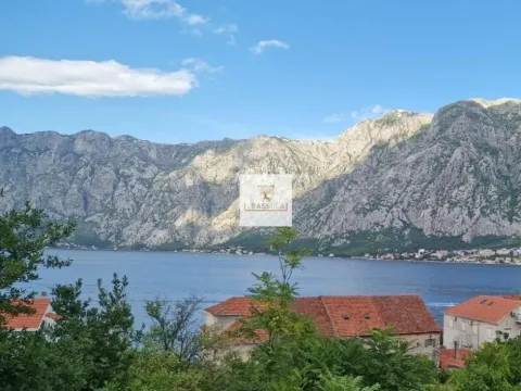 Prodaja, trosoban stan, 300m², Kotor, Crna Gora