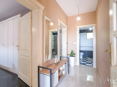 Prodaja, kuća, 280m², Bar, Crna Gora - image 19