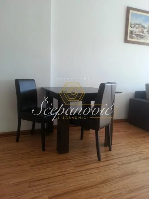 Prodaja, stan, 27m², Adamovićevo Naselje, Novi Sad Sve Podlokacije