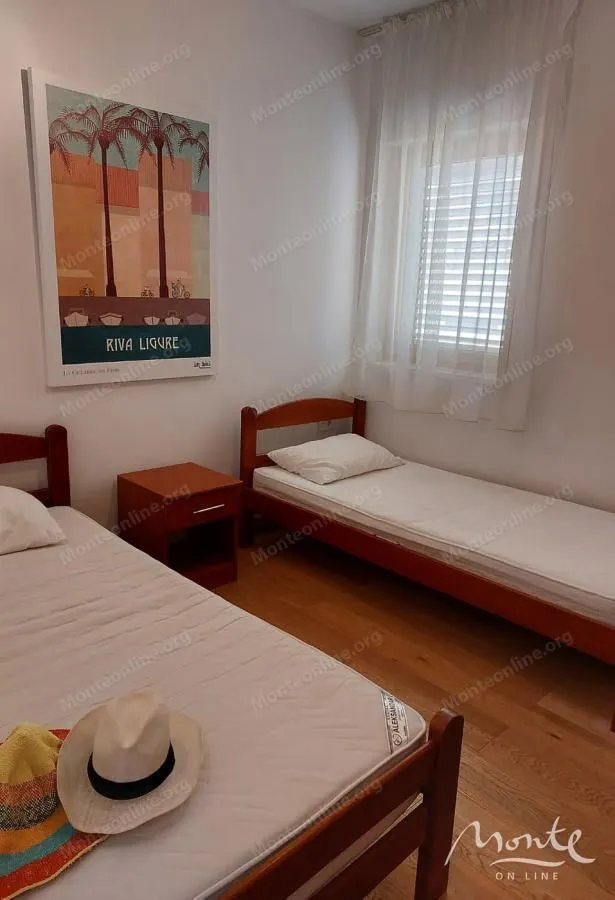 Sale, office space, 950m², Bečići, Budva