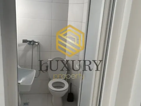 Izdavanje, poslovni prostor, 64m², Zagorič, Podgorica - image 2