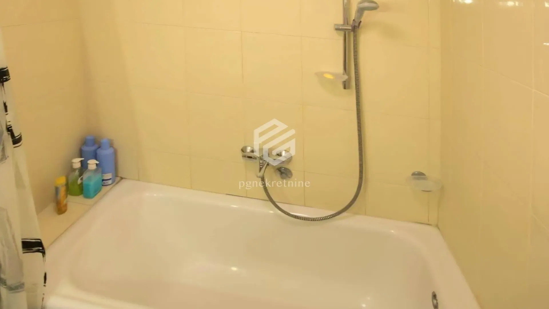 Rent, two bedroom apartment, 67m², Preko Morače, Podgorica