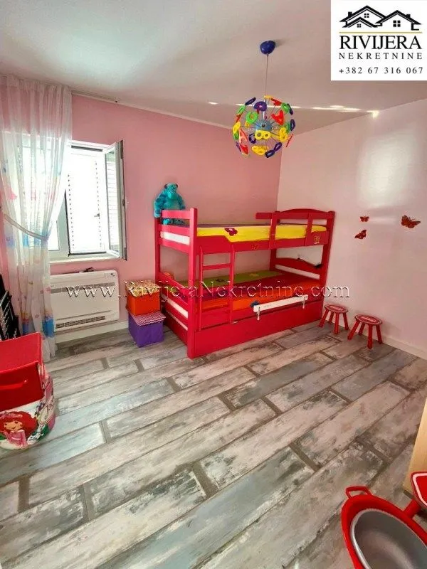 Sale, four bedroom apartment, 82m², Sveti Stefan, Budva