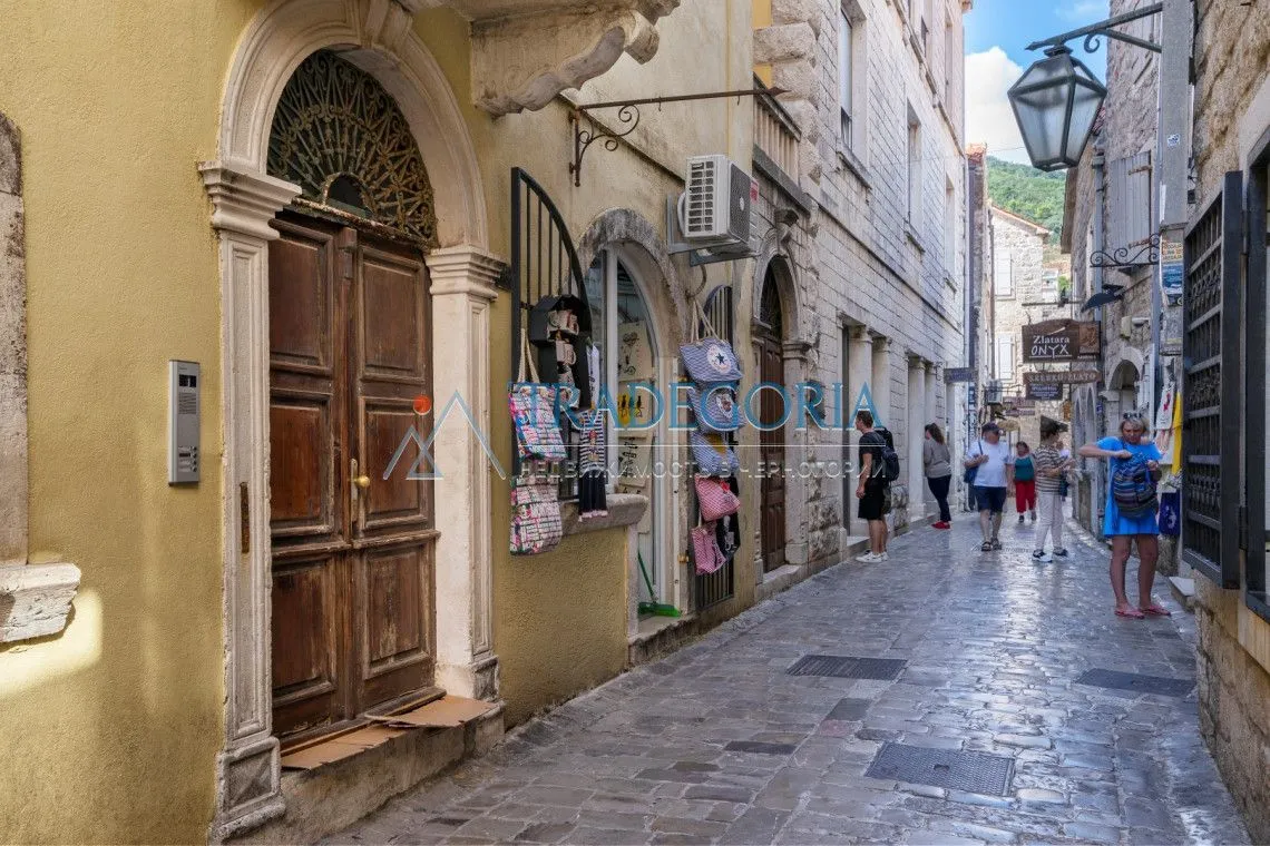 Prodaja, jednosoban stan, 70m², Budva, Crna Gora