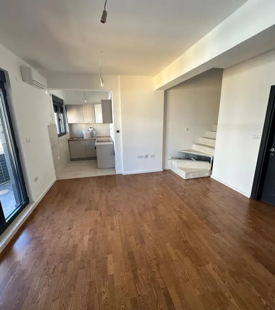 Rent, two bedroom apartment, 100m², Zagorič, Podgorica
