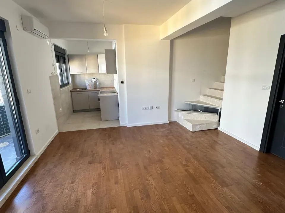 Rent, two bedroom apartment, 100m², Zagorič, Podgorica