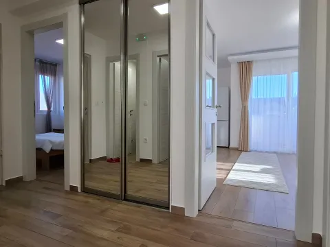 Izdavanje, trosoban stan, 100m², Zagorič, Podgorica - image 7