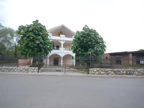 Sale, house, 253m², Tivat, Crna Gora - image 1