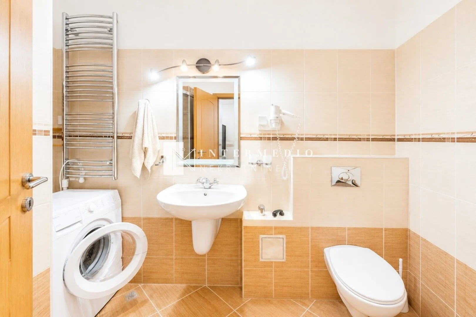 Prodaja, trosoban stan, 130m², Đenovići, Herceg Novi
