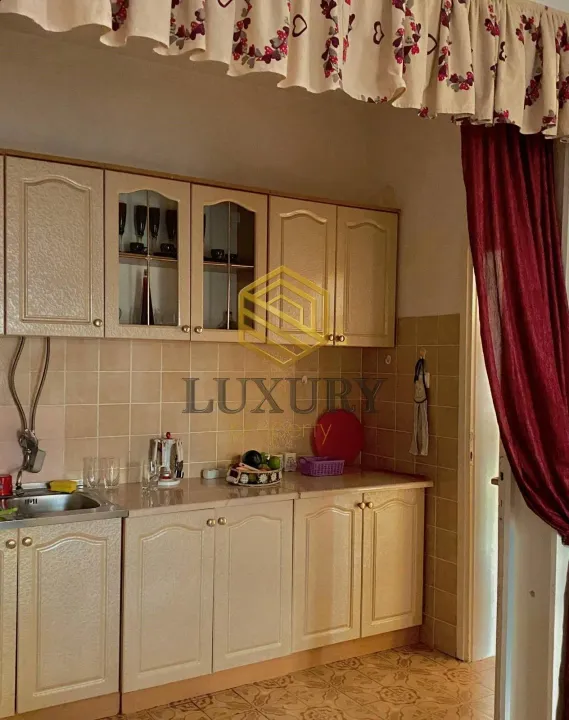 Rent, four bedroom apartment, 150m², Momišići, Podgorica