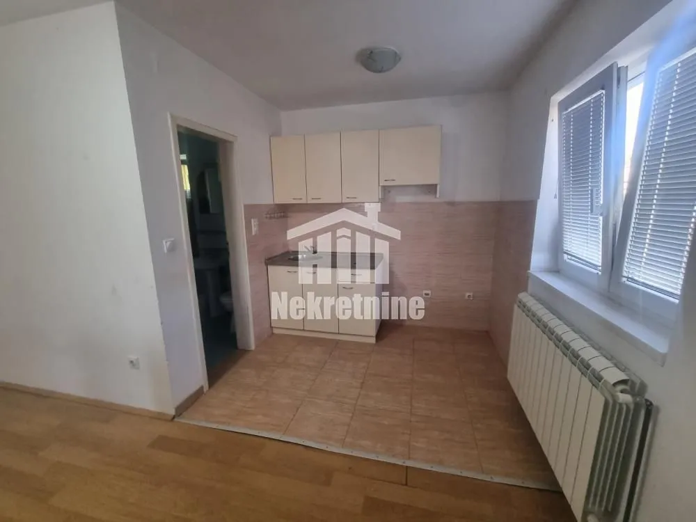 Rent, three bedroom apartment, 55m², Zemun Sve Podlokacije, Beograd