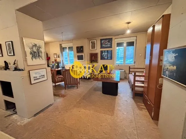 Prodaja, trosoban stan, 86m², Kalenić Pijaca, Vračar Sve Podlokacije