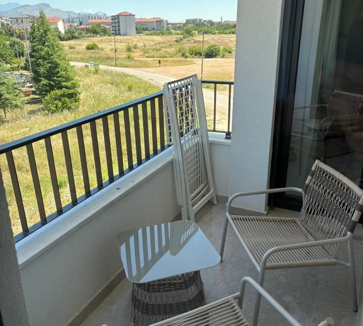 Izdavanje, dvosoban stan, 50m², Zabjelo, Podgorica