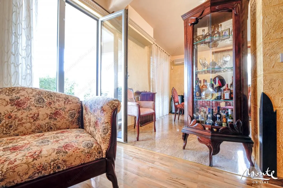 Sale, four bedroom apartment, 179m², Budva, Crna Gora