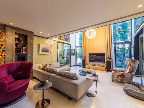 Sale, three bedroom apartment, 200m², Podgorica, Crna Gora - image 9