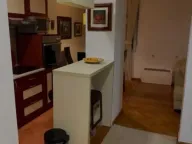 Izdavanje, dvosoban stan, 68m², Tivat, Crna Gora - image 1