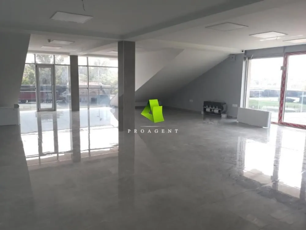 Rent, office space, 260m², Medijana, Niš