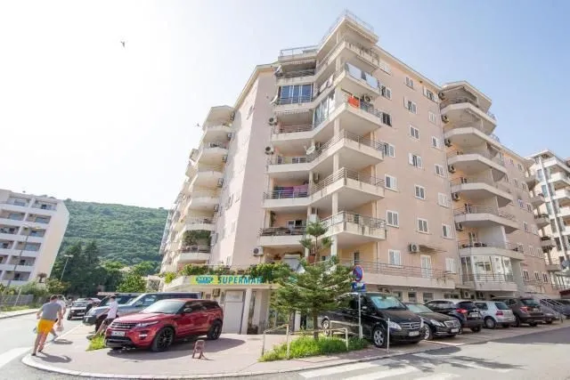 Izdavanje, poslovni prostor, 21m², Rozino, Budva