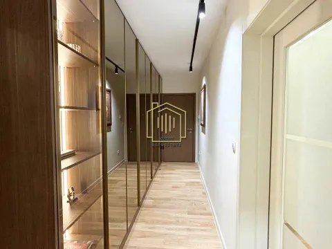 Izdavanje, dvosoban stan, 108m², Central Point, Podgorica - image 2