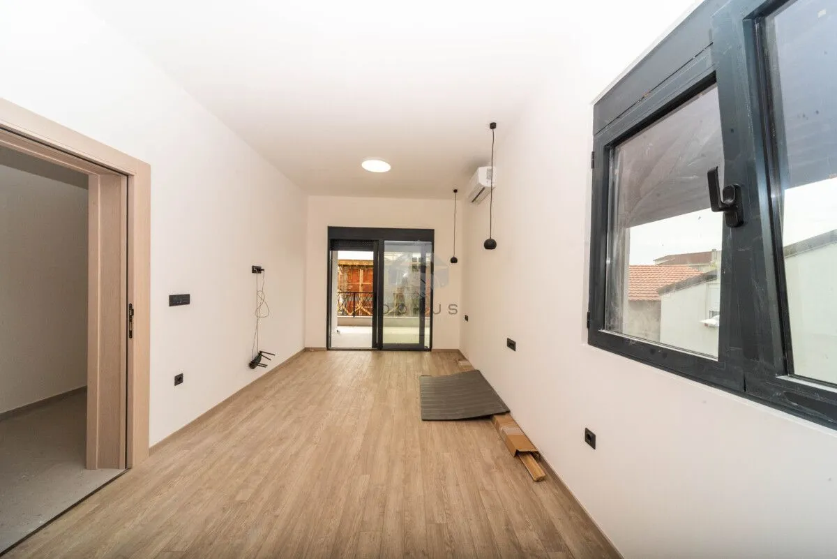 Prodaja, kuća, 202m², Tološi, Podgorica